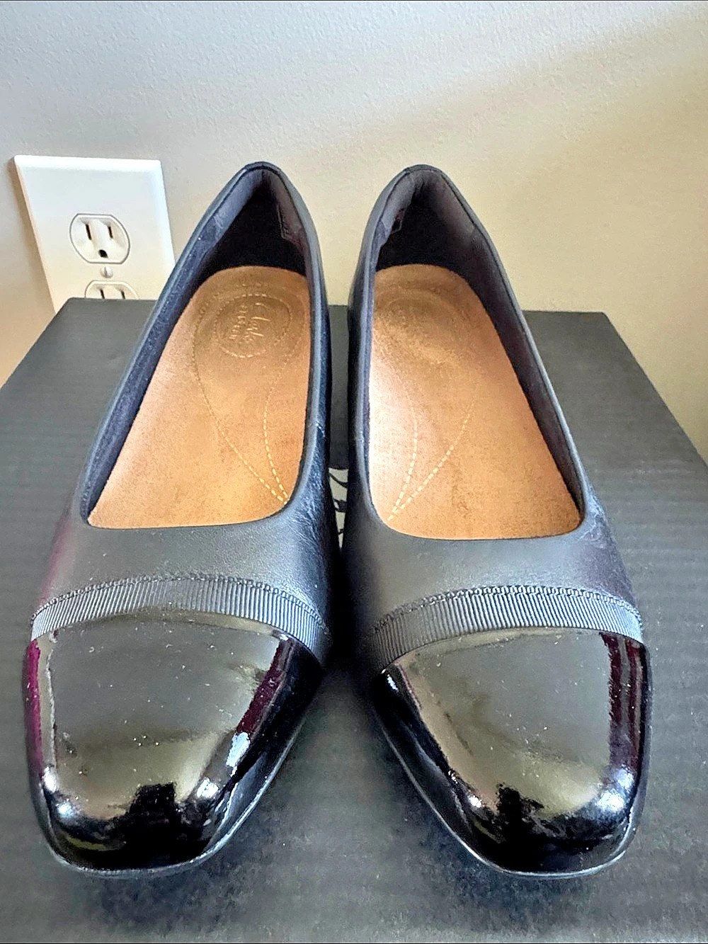 Clarks Iridessa May Black Leather Pumps US 8M